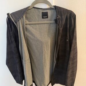 Vuori jacket trainer shell black camo XS